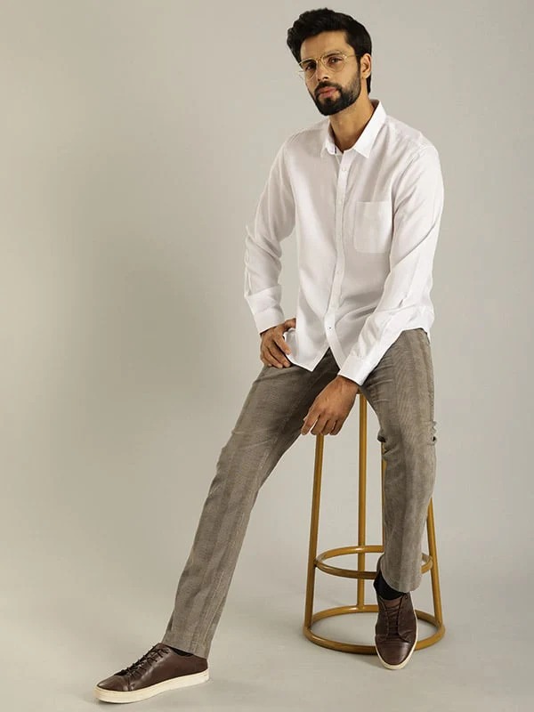 Indian Terrain Men's Slim Fit Checkered Beige Trousers